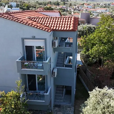 τripiti Διαμέρισμα